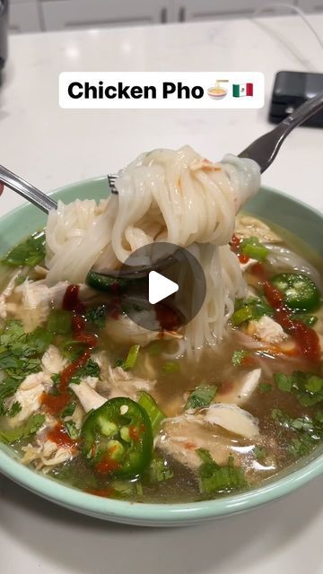 Cooking Spanglish on Instagram: "🚨Save this video for the easiest Pho Recipe!🔥  🚀Follow for more  👉🏻Subscribe for full recipes link in bio🔗  #pho #chickenpho #noodlesoup #souprecipe #caldo" How To Make Pho Soup, Vegetarian Pho Soup Recipe Easy, Pho Bowl Recipes, Pho Soup Recipe Easy, Easy Chicken Pho Recipe, Pho Recipe Easy, Simple Pho, Pho Noodle Soup Recipe, Pho Ga Recipe