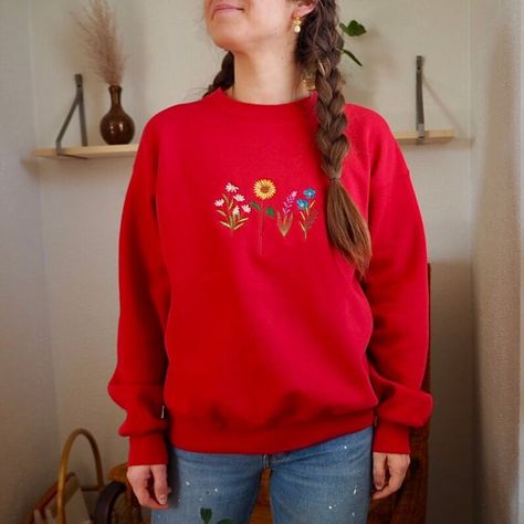 Red Sweatshirt Embroidery Ideas, Cheap Red Embroidered Sweatshirt, Red Embroidered Hoodie For Fall, Embroidered Sweatshirt Flowers, Casual Red Embroidered Sweatshirt, Red Wildflowers, Embroidered Sweatshirts, Wild Flowers, Crew Neck