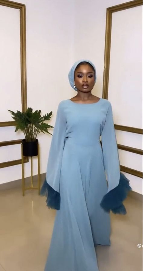 African Modest Dresses, Classy Modest Dresses, Islamic Fashion Dresses, Nigerian Outfits, Nigerian Dress, Nigerian Lace Styles Dress, Modest Dresses Fashion, Chic Dress Classy, Mode Turban