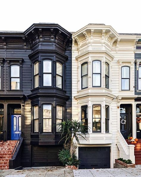 Victorian House San Francisco, Townhouse San Francisco, Victorian Townhouse Exterior, San Francisco Townhouse Floor Plan, San Francisco House Exterior, Town Home Exterior, Townhouse Victorian, Town House Exterior, San Francisco Townhouse