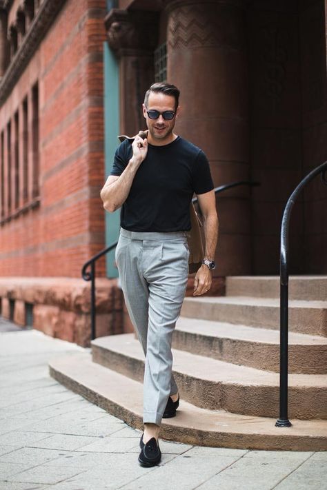 Pulling Off A T-Shirt With Dress Pants: Its Possible Ankle Pants Outfit, Slacks Outfit, Grey Pants Outfit, Grey Pants Men, Shirt And Dress, Dress Pants Outfits, Mens Slacks, Pants Outfit Men, Mens Casual Outfits Summer