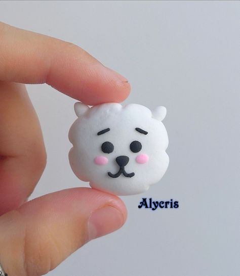 Bt21 Clay Charms, Bt21 Clay Art, Diy Clay Rings, Beaded Neckalce, Clay Crafts For Kids, Kids Clay, Bts Bt21, Clay Diy Projects, Clay Crafts Air Dry