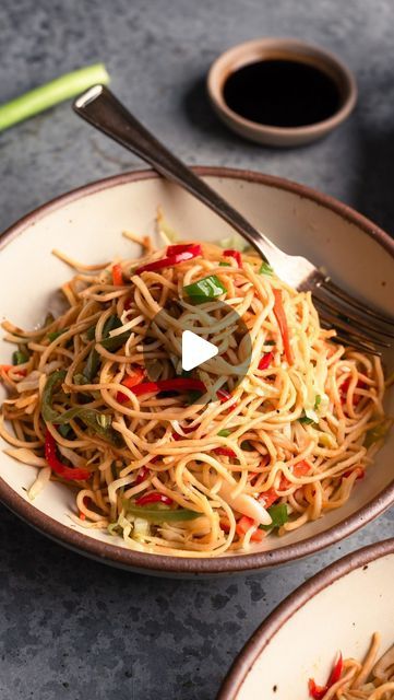 Palak Patel on Instagram: "You know that one dish you can eat for breakfast, lunch or dinner? NOODLES are it for me !! You gotta try my Hakka Noodles – recipe below, so save this!

INGREDIENTS:
2 tbsp oil
1 cup shredded cabbage
1 cup red bell pepper, sliced
1 cup green bell pepper, sliced
1/2 cup carrots, shredded
3 scallions, white & pale green parts separated from dark green parts
2 tsp chili garlic sauce (Huy Fong)
3 tbsp soy sauce like Chings
2 tbsp minced garlic
2 tsp ginger, minced 
1.5 tsp rice wine vinegar or regular vinegar
2-3 green chilis diced (based on desired spice level)  
1 Package Ching’s Secret Veg Hakka Noodles (2 Bundles of dry noodles)
1/4 tsp white pepper
1/2 tsp salt or more to taste (adjust after tasting as sauces have salt )
Optional: Chili Oil

DIRECTIONS
-Boil th Veg Hakka Noodles, Hakka Noodles Recipe, Dinner Noodles, Green Chilis, Hakka Noodles, Dry Noodles, Shredded Cabbage, Chili Garlic Sauce, Noodles Recipe