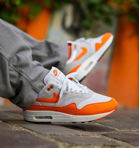 Stepping up the game in orange Nike Air Max 1’s! 🍊 Shout out to @theoze for the juicy style 🤩 Trainers Collection, Max Fashion, Nike Air Max 1, Air Max 1, Simple Things, Sneakers Men Fashion, Sneaker Collection, Orange County, Sneaker Head