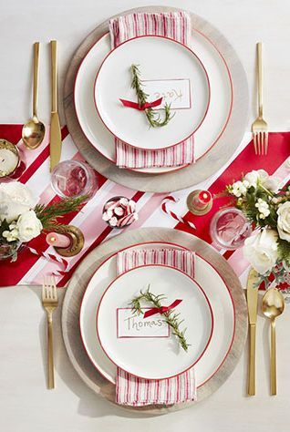 Fun Christmas Party Ideas, Christmas Dinner Table Settings, Christmas Dining Table, Christmas Dinner Table, Christmas Table Centerpieces, Dessert Party, Dinner Table Setting, Diy Christmas Decorations Easy, Christmas Dining