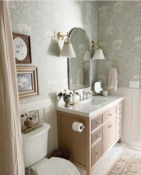 Powder Room Wallpaper, Timeless Bathroom, Cottage Bathroom, Powder Room Design, Furniture Office, Downstairs Bathroom, Bathroom Inspiration Decor, Girls Bathroom, Upstairs Bathrooms