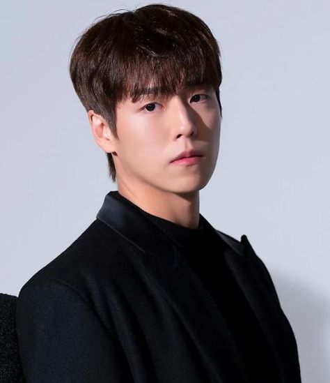 Korean actor Lee Hyun Woo complete biography, Read his wife, gf, relationship and drama details. Lee Hyun Woo, Korean Actors, Drama, Actors