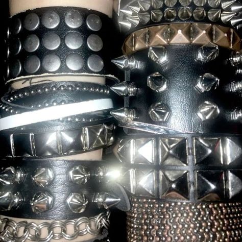 Bracelets Emo, Studs Aesthetic, Emo Bracelets, Cute Chains, Government Cheese, Scene Bracelets, Chains Aesthetic, Dark Vibes, Black Cherry Merlot