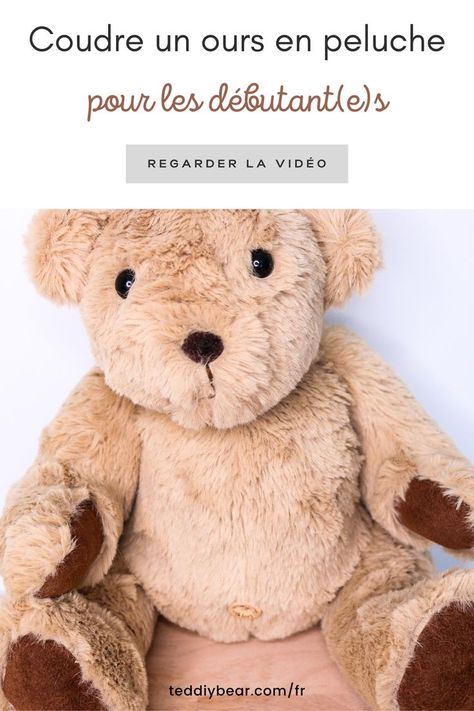 Adapté aux débutant(e)s, cette vidéo vous apprendre comment coudre un nounours soi-même. Make A Teddy Bear, Diy Beginner, A Teddy Bear, Diy Couture, How To Make An, Teddy Bear, Couture, Sewing, Toys