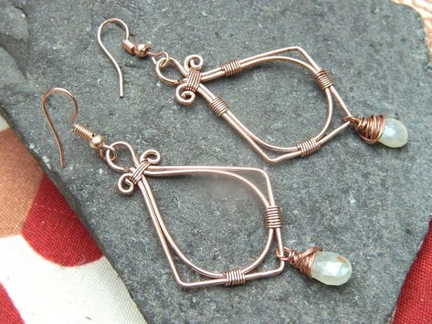 Natural White Topaz & Sapphire Faceted Beaded Jewelry Copper Wire Wrapped Filigree Art Earrings Handcrafted Vintage Style Gemstone Jewelry - Etsy Wire Wrapped Jewelry Beginner, Wire Jig Patterns, Wire Earrings Diy, Bestie Crafts, Cabachon Jewelry, Sapphire Earring, Wire Wrapped Stone Jewelry, Wire Wrap Jewelry Designs, Wire Earring