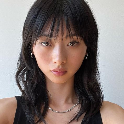 90s Hair Asian, Side Bangs Asian, 90s Asian Fashion, Midi Hair, Japanese Haircut, 2022 Hairstyles, Bangs Bob, Instagram Hairstyles, Short Bangs