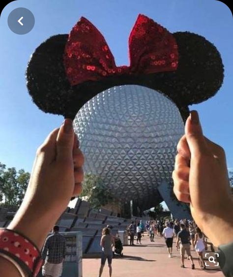 Disneyland Pics, Universal Photos, Disney Poses, Disney Picture Ideas, Disney 2023, Ideas Para Fotos, Disney Photo Ideas, Disney World Pictures, Disney Pics