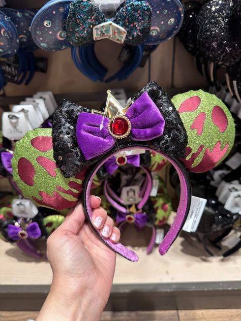 New Mouse Ears Have Taken Over Walt Disney World! - Fashion - Disney World Ears, Disneyland Ears, Disney Mouse Ears, Switch Case, Disney Bows, Nintendo Switch Case, Disney Merch, Mickey Balloons, Red And White Flowers