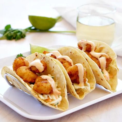 Bang Bang Shrimp Tacos, Shrimp Tacos Recipe, Beach Recipes, Shrimp Taco Recipes, Recipes Fish, Popcorn Shrimp, Bang Bang Shrimp, Breaded Shrimp, Grilled Shrimp Recipes