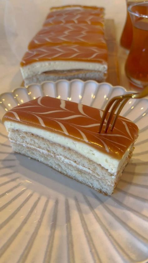 Trilece Recipe, Caramel Dessert, Caramel Desserts, White Chocolate Ganache, Sweet Dishes Recipes, Easy Baking Recipes Desserts, Köstliche Desserts, Delicious Snacks Recipes, Mind Body And Soul