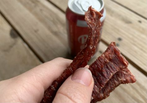 Dr. Pepper Beef Jerky Recipe: 23 Flavors of Deliciousness (Step by Step) - Beef Jerky Hub Peppered Beef Jerky Recipe, Beef Jerky Marinade, Venison Jerky Recipe, Jerky Marinade, Beef Jerky Recipe, Venison Chili, Venison Jerky, Pork Jerky, Jerky Recipe