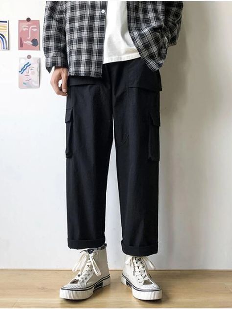 Flap Pocket Cargo Pants, Uniqlo Outfit, Pocket Cargo Pants, Cargo Pants Style, Uniqlo Pants, Style Cargo Pants, Mens Outfit Inspiration, Style Cargo, Matching Swimwear