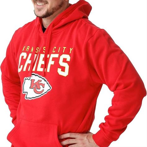 nice cozy chiefs hoodie #football Solid Hoodie, Dads Clothes, Logo Display, Basic Hoodie, Cut Sweatshirts, Funny Hoodies, Personalized Hoodies, Self Service, Comfy Hoodies