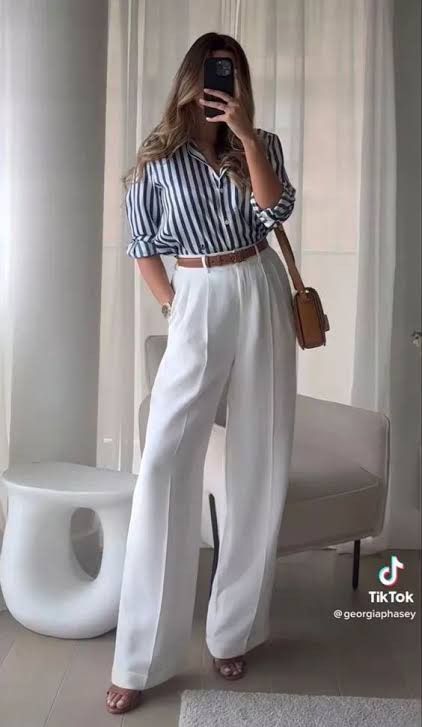 Old Money Business Outfit, Old Money Outfits Spring, Summer Business Casual Outfits Young Professional, Old Money Spring Outfits, Aesthetics Guide, Old Money Spring, Buisness Outfits, Office Outfit Inspiration, Elegant Sneakers