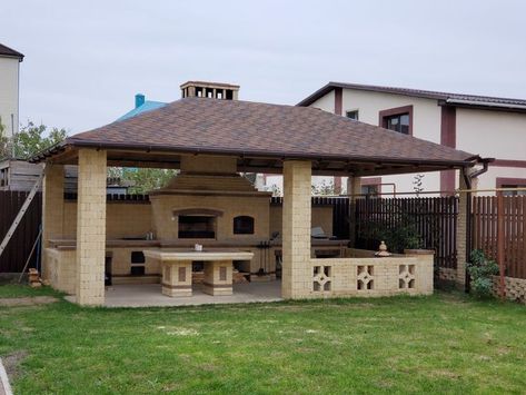 Design: Use sustainable materials like reclaimed wood or bamboo. Features: Integrate solar panels on the pergola roof to power outdoor lighting. Accents: Use eco-friendly furniture and decor, such as recycled plastic outdoor furniture and natural fiber rugs. #Tags #PergolaDesign #OutdoorLiving #BackyardTransformation #GardenPergola #ModernPergola #RusticPergola #MediterraneanStyle #OutdoorKitchen Outdoor Grill Diy, Rustic Outdoor Spaces, Outdoor Drapes, Rustic Pergola, Patio Grande, Bbq Grill Design, Outdoor Kitchen Plans, Build Outdoor Kitchen, Outdoor Patio Space