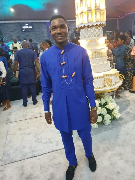 Blue etibo with stud, Goodluck Jonathan native attire, men's African senator wears. Dope Fashion Outfits, Mens Attire, Native Style, Dope Fashion, African Men, African Fashion, Chef's Jackets, Royal Blue, Cashmere