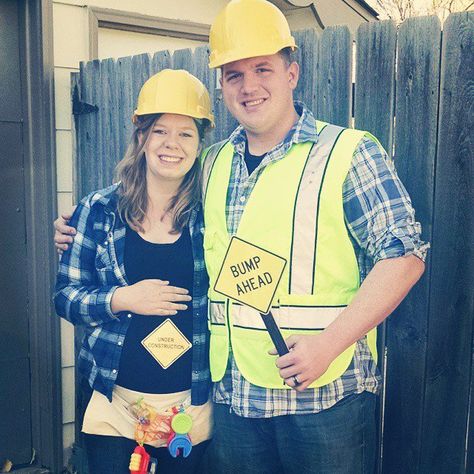 Under Construction While you may not think of your pregnancy through construction terms, this couple created the perfect punny Halloween costume featuring "under construction" and "bump ahead" signage. Genius. Construction Costume, Pregnant Couple Halloween Costumes, Egyptian Goddess Costume, Punny Halloween Costumes, Bump Ahead, Pregnancy Costumes, Pregnant Halloween Costumes, Yellow Costume, Kid Friendly Halloween