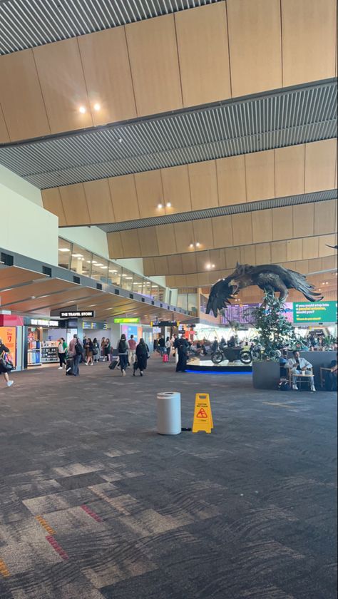 Leaving Country Airport, Australia Airport, New Zealand Airport, Auckland Airport, London Luton Airport, Happy City, Travel Store, Dc Trip, Travel Picture Ideas