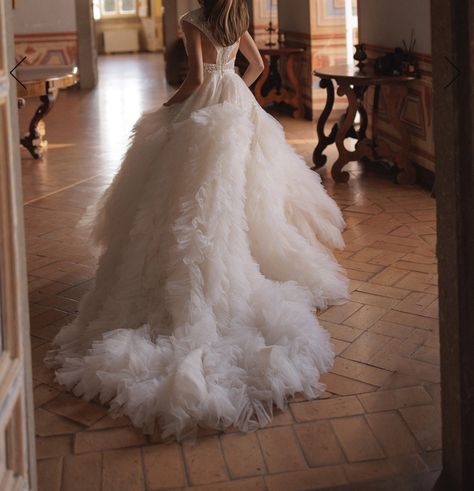 2023 Wedding Dress Trends, Airy Wedding Dress, Wedding Gown Trends, Fluffy Wedding Dress, Lace Top Wedding, Ballgown Wedding Dress, Sophia Tolli, Ballgown Wedding, Fairy Tale Wedding Dress