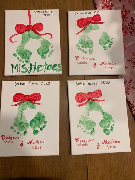 Miseltoe Footprint Art, Toddler Mistletoe Craft, Mistletoes Plate Craft, Misltoe Christmas Craft, Baby Feet Mistletoes, Footprint Crafts Christmas, Footprint Mistletoes, Mistletoes Craft, Mistletoe Handprint