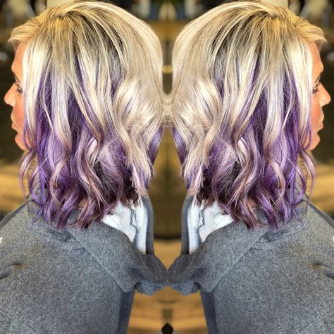 Blonde Hair With Purple Tips, Purple Hair Streaks, Purple Blonde Hair, Hair Color Pictures, Hair Highlights And Lowlights, Bold Hair Color, Mother Of The Bride Hair, Hair Streaks, Gorgeous Hair Color