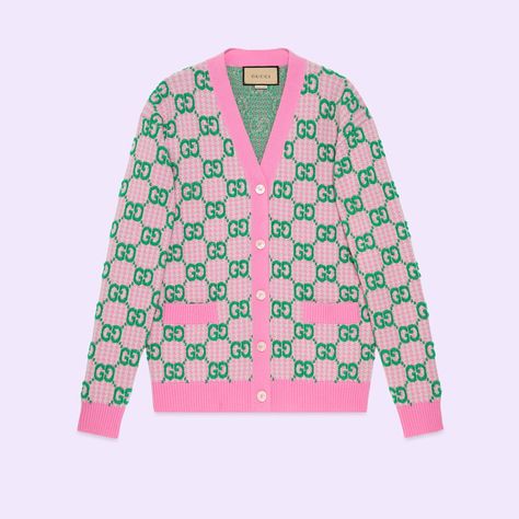 Shop the Wool houndstooth GG cardigan in green at GUCCI.COM. Enjoy Free Shipping and Complimentary Gift Wrapping. Gucci Pullover, Gucci Cardigan, Gucci Sweater, Gucci Outfits, Houndstooth Dress, Pink Cardigan, Houndstooth Pattern, Cardigan Fashion, Knitwear Cardigan