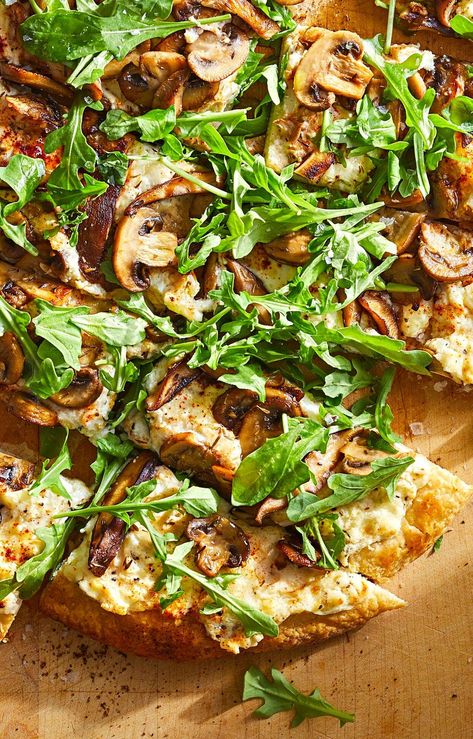 Mushroom Arugula, Fresh Pizza Dough, Pear Pizza, Pizza Healthy, Green Pizza, Arugula Pizza, Fresh Pizza, Pizza Chicken, Flat Breads