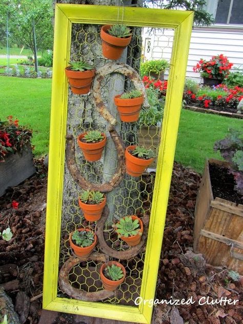 Sensory Garden, Garden Junk, Garden Club, Garden Tours, Diy Garden Projects, Chicken Wire, Garden Signs, Flowers Garden, Small Patio