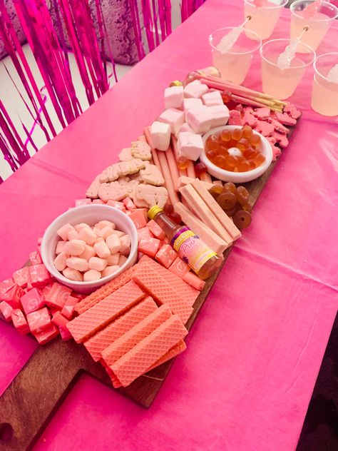 Pink Party Food Table Display, Pink Platter Ideas, Preppy Birthday Party Snacks, Bachelorette Candy Bar, Pink Cheese Board, Pink Bring A Board Night, Pink Board Night, Barbie Themed Charcuterie Board, Pink Snack Board