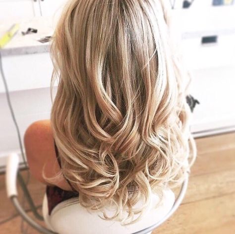 Dry-Bar blowout Wedding Hair Blowout, Blowout Wedding Hair, Short Hair Blowout, Curly Blowdry, Bouncy Blowout, Baby Blonde, Brunette Medium, Hair Blowout, Beige Blond