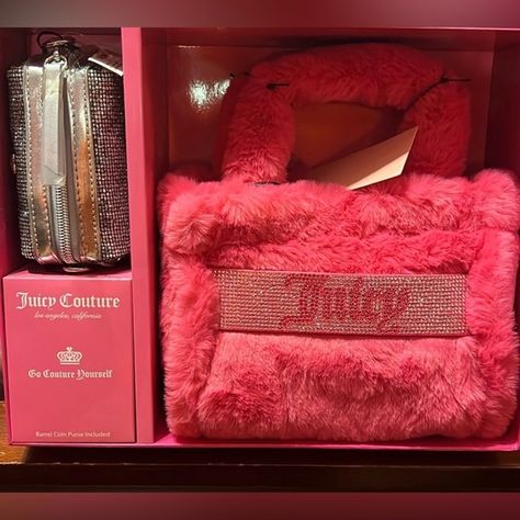 New juicy couture gift set bag Bling Purses, Faux Fur Bag, Juicy Couture Purse, Juicy Couture Handbags, Free Love, Baby Couture, Quilted Tote Bags, Fur Bag, Pink Tote Bags