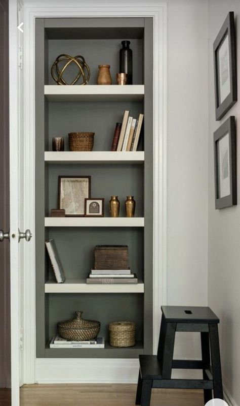 Entryway Ideas Under Stairs, Built In Bookshelf Living Room, Bookcase Bedroom Ideas, Recessed Shelves Living Room, Classic Bookshelf, Recessed Shelving, Stylish Shelves, Hallway Shelving, Classic Bookshelves