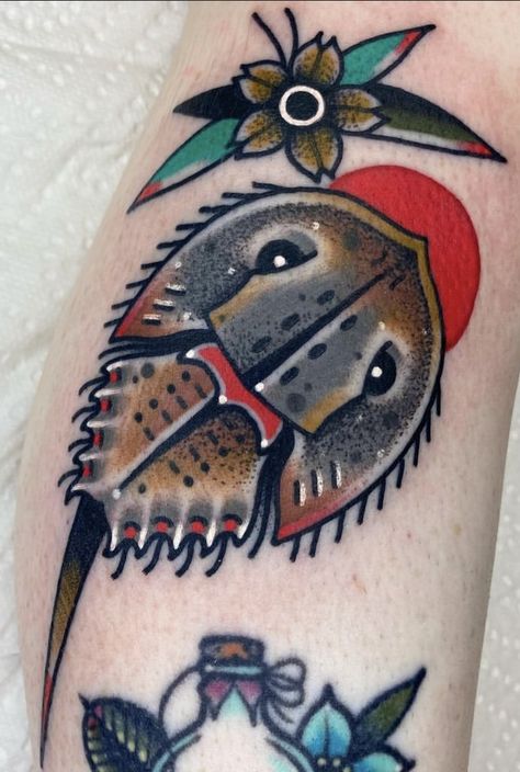 Traditional Scuba Diver Tattoo, Horshoe Crab Tatoos, American Traditional Whale Tattoo, Knee Frame Tattoo, Horseshoe Crab Tattoo, Traditional Nautical Tattoo, Aquatic Tattoo, Traditional Shark Tattoo, Ocean Sleeve