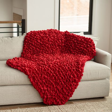 Albrea - Heavy, Stretchy Blankets - Touch of Modern Farmhouse Blanket, Photos Snow, Super Chunky Blanket, Blanket Knitted, Tassel Blankets, Red Throw Blanket, Cream Throw, Red Blanket, Red Hunter