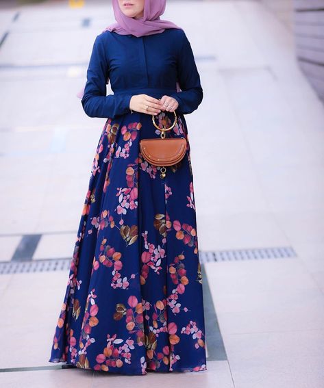 Long Muslim Dress Casual, Borkha Design, Annah Hariri, Burqa Designs, Hijabi Dresses, Wedding Ootd, Modest Activewear, Dresses Hijab, Modest Maxi Dress