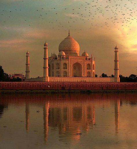 Exotic Taj Mahal Image, Indian Landscape, India Travel Places, India Architecture, Building Aesthetic, Taj Mahal India, A Level Art Sketchbook, Sheikh Zayed Grand Mosque, India Photography