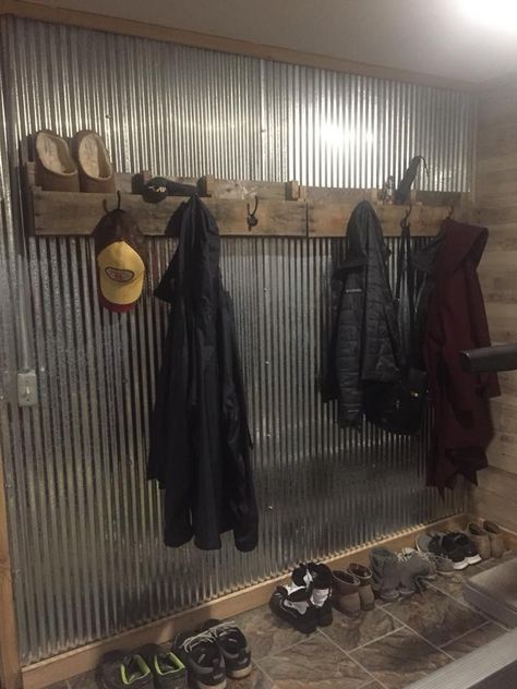 DIY Mud room! Pallet coat hanger and galvanized walls. Perfect addition right off the garage! Western Mudroom, Diy Coat Rack Wall, Tin Wainscoting, Cottage Garage, Galvanized Wall, Corrugated Steel, Farmhouse Garage, Diy Coat Rack, Camper Interior Design