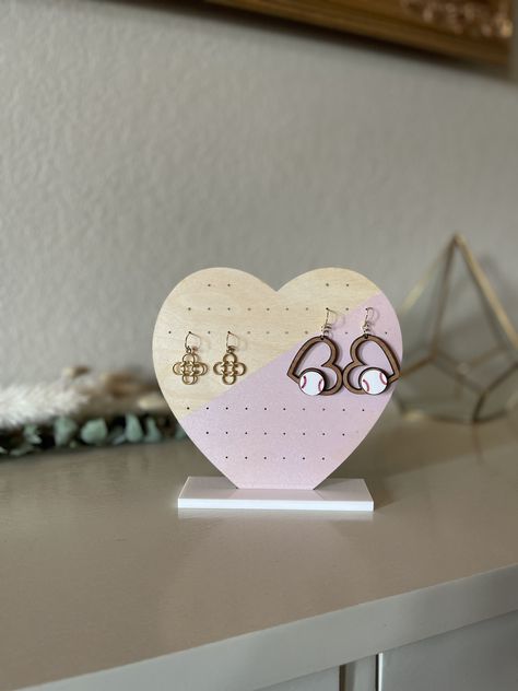 Wood Earring Display, Earring Display Stand, Girl Holiday, Earring Display Stands, Wood Earring, Heart Earring, Earring Stand, Short Message, Earring Holder