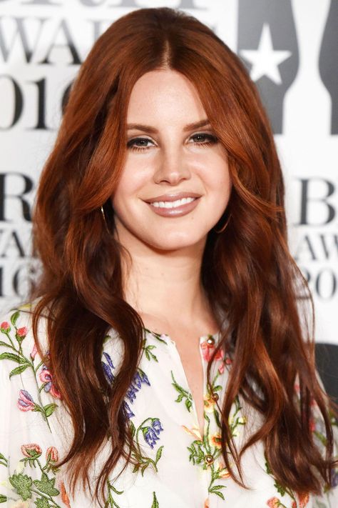 Lana Del Rey  - ELLE.com #redhaircolor Hair Color Auburn Brown, Light Auburn Hair Color, Dark Auburn Hair Color, Red Brown Hair Color, Coffee Brown Hair, Hair Color Brown Chestnut, Auburn Hair Color, Light Auburn Hair, Brown Hair Color Shades