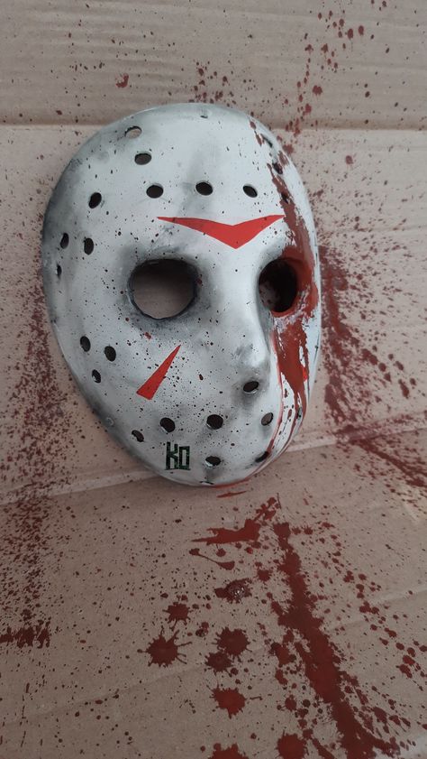 Mask Jason Place Your Order Máscara do Jason Faça já Sua Encomenda Diy Jason Mask, Mascara Halloween, Marvel Masks, Halloween Jason, Jason Mask, Mascaras Halloween, Up Costumes, Place Your Order, Diy Mask