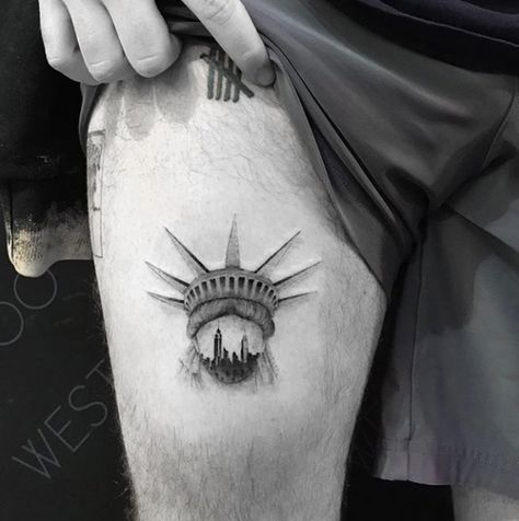 Statue Of Liberty Tattoo, Liberty Tattoo, Music Tattoo Sleeves, Small Girly Tattoos, New York Tattoo, Nyc Tattoo, Single Needle Tattoo, Music Tattoo Designs, Tattoo Zeichnungen