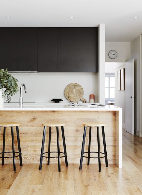 European Oak floor boards on the back of the kitchen island White Wood Kitchens, Light Wood Kitchens, Coastal Kitchen Design, Kitchen Black, Wood Kitchen Cabinets, Coastal Kitchen, Dark Kitchen Cabinets, Kitchen Worktop, Trendy Kitchen