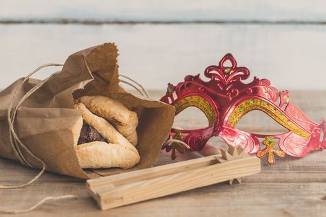 A basic overview of food traditions associated with the Jewish holiday of Purim, along with recipe and menu suggestions for Purim celebrations. Purim Jewish Holiday, Purim Basket, Purim Recipe, Acts Prayer, Purim Gifts, Purim Costumes, Book Of Esther, Jewish Learning, Queen Esther