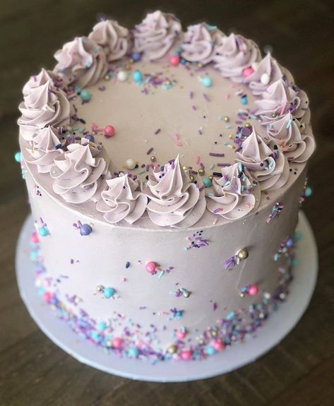 SALONI PARMAR on Instagram: “By @ohcakeswinnie Sprinkle Birthday cake  Use #theturningtable to get featured on our page!! ⁣…” Sprinkle Wedding Cakes, Sprinkle Birthday Cake, Lilac Cake, Sprinkle Birthday, Sprinkles Birthday Cake, Simple Cake Designs, Simple Cake, Lilac Wedding, Cake Pictures