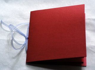 Picture of How to make a single signature book, a 5 minute project (okay, maybe 8) Book Signatures, Homemade Books, Signature Book, Book Binding Diy, Yarn Embroidery, Bone Folder, Cover Paper, Handmade Books, Diy Book